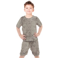 Background 1212650 1920 Kid s Set by vintage2030