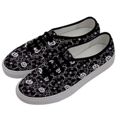 Pattern Pumpkin Spider Vintage Gothic Halloween Black And White Men s Classic Low Top Sneakers by genx