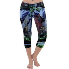 Hot Day In Dallas 53 Capri Yoga Leggings by bestdesignintheworld