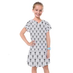 Black And White Art-deco Pattern Kids  Drop Waist Dress by Dushan