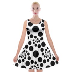 Dot Velvet Skater Dress by nateshop