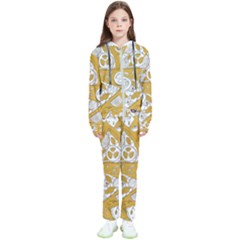 Vector-seamless-pizza-slice-pattern-hand-drawn-pizza-illustration-great-pizzeria-menu-background - Kids  Tracksuit by Pakemis