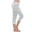 Daisy Flower T- Shirt Daisy Seamless Pattern - Daisy Flower, Floral Pattern T- Shirt Capri Yoga Leggings View3