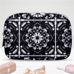 Kaleidoscope Mandala Art Make Up Pouch (small) by Sarkoni
