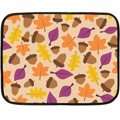 Acorn Pattern Fleece Blanket (mini) by Hansue