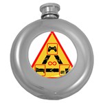 Gamer-geek-video-game-sign-fan Round Hip Flask (5 oz) Front