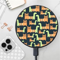 Seamless-pattern-with-cats Wireless Fast Charger(black) by Salman4z