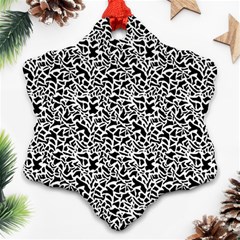 Black White Giraffe Pattern Snowflake Ornament (two Sides) by DinkovaArt